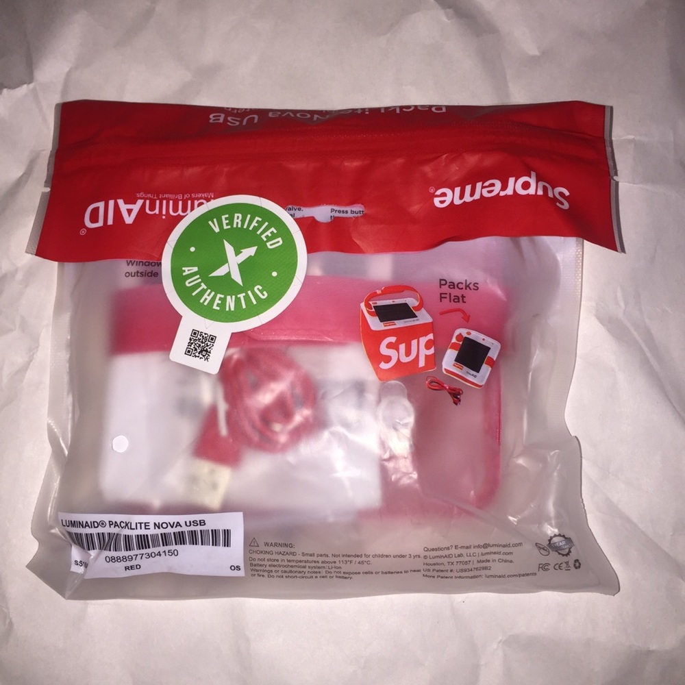 Supreme LuminAid Packlite Nova USB
